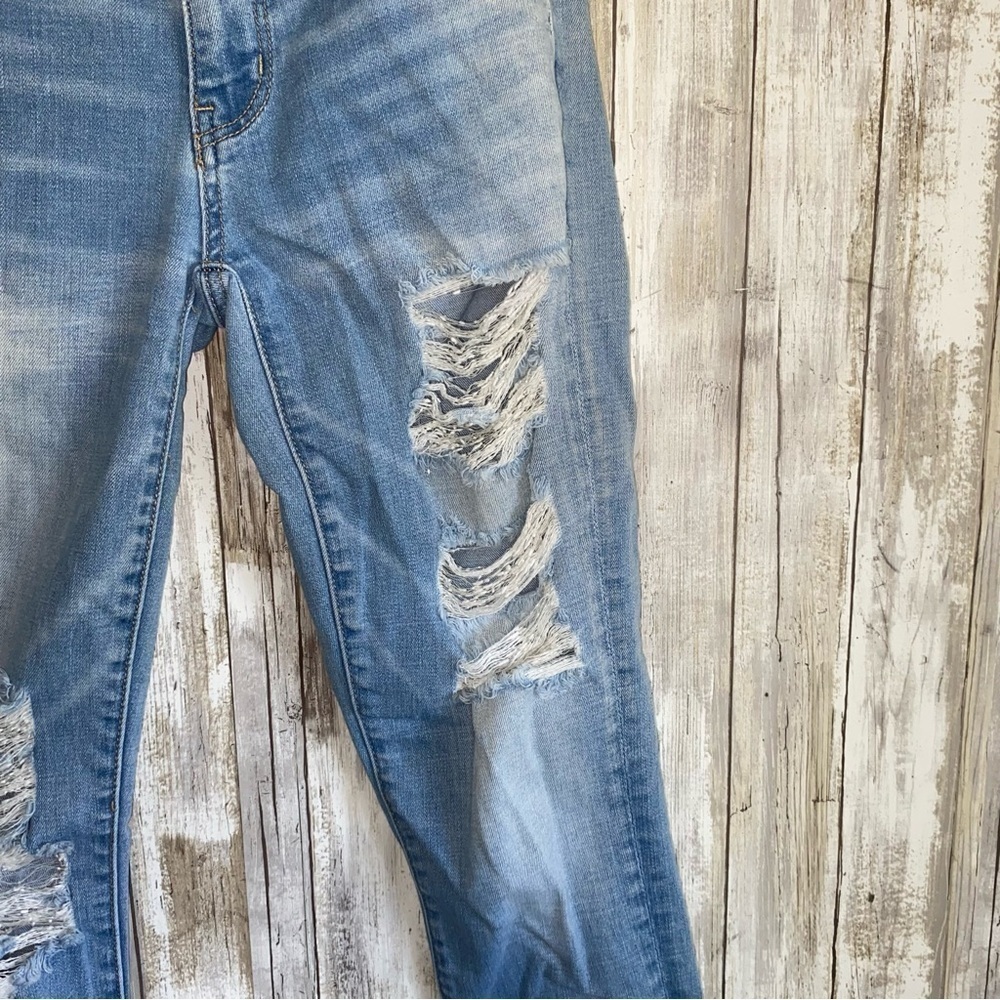 American Eagle Super Stretch X Light Wash Distressed Jeggings Short - Picture 2 of 10